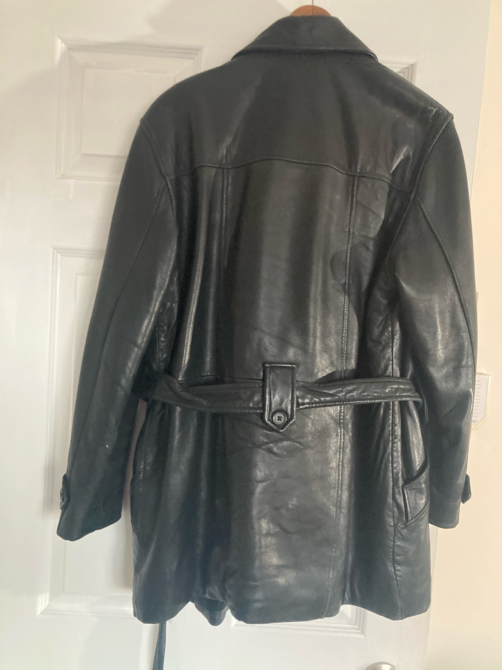 Danier Black Leather Trench Coat - Double-Breasted - Picture 2 of 2